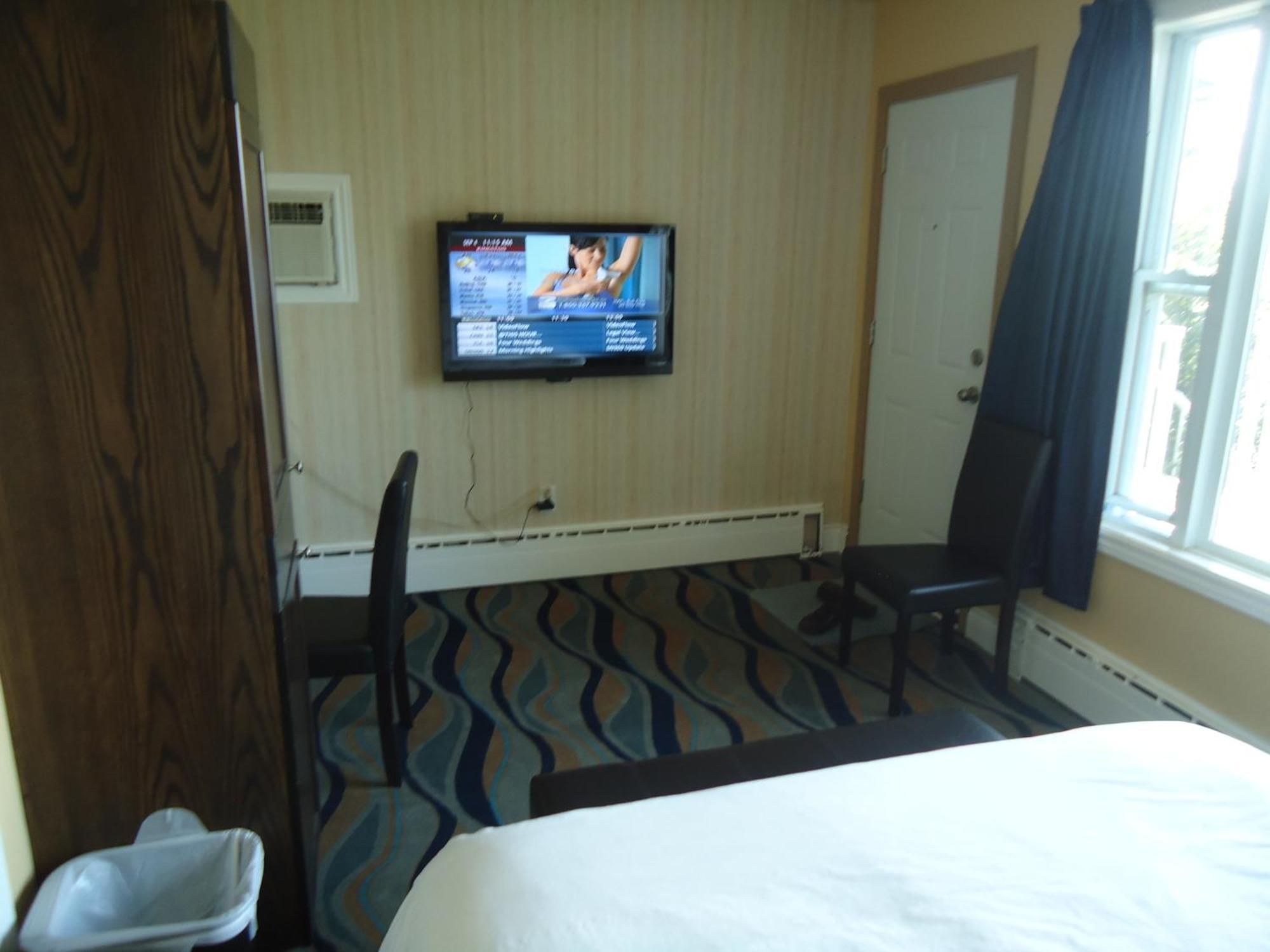 Bayside Inn & Waterfront Suites Кінгстон Номер фото